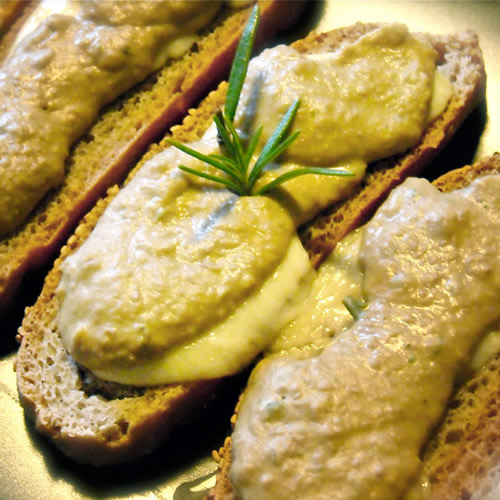 Mousse di cipolle con crostini - Free Food