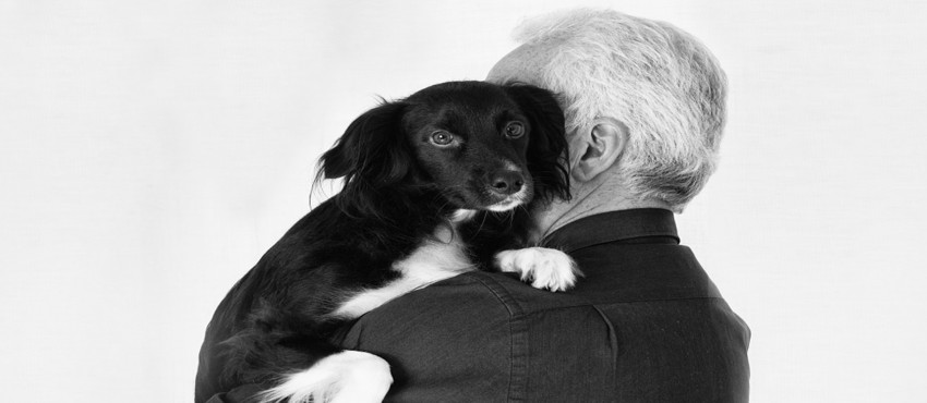 uomo con cane